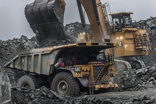 Namibia to respect mining contracts