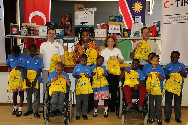 TİKA donates to Dagbreek Resource School