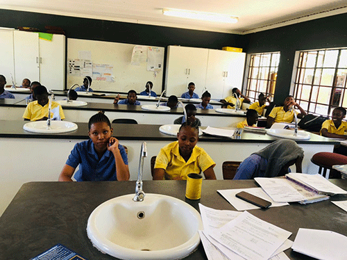 tsintsabis 2 Tsintsabis classrooms burst at seams … director says overcrowdedness not unique