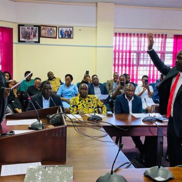 uutoni Uutoni oye omunashipundi omupe gwaShana