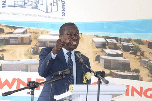 Uutoni: Municipalities are run by agencies