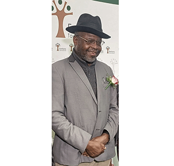 Eenhana suspends CEO