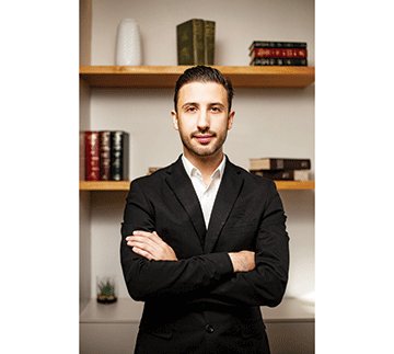 0Avila Avila: From salesman to lawyer