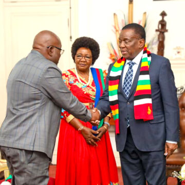 Swapo- Zimbwabwe Shaningwa mum on Zimbabwe trip