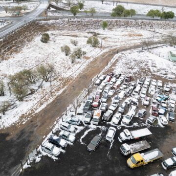 One person dies in SA snow traffic back up