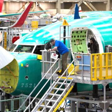 Boeing to raise up to US$25 bn as strike weighs on finances