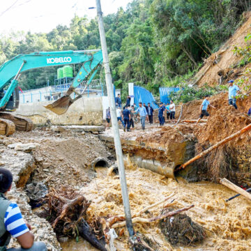 Anger in Nepal over relief delays as flood toll hits 225