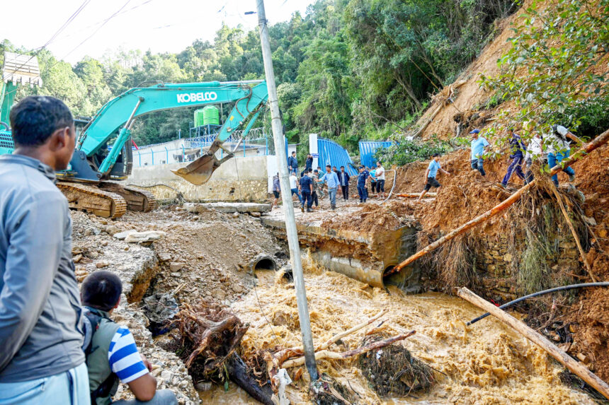 Anger in Nepal over relief delays as flood toll hits 225