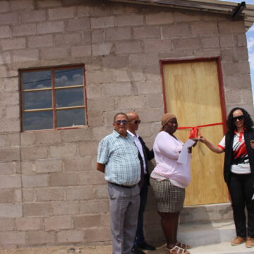 Keetmanshoop hands over 10 houses