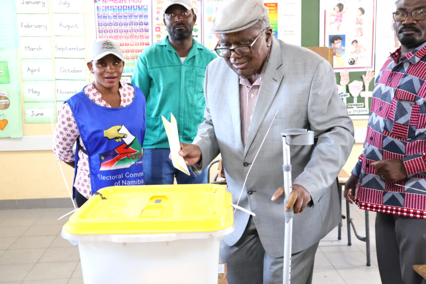 Pohamba: Accept defeat