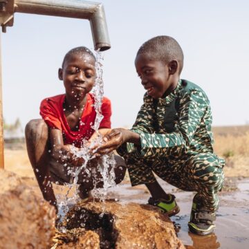 Over 760 000 households access potable water