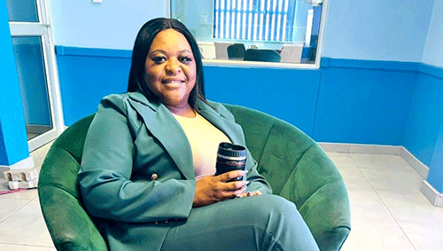 Esiku lyomayinyanyudho gaanona lya fuma ko