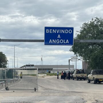 Borders,, (2) Keengaba otava monifwa oshiponga nokunyekwa omaliko