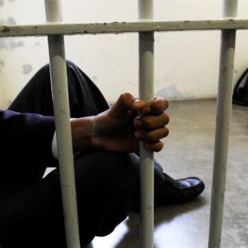 31 escapee Aantu 31 yi iyaka mondholongo yimwe