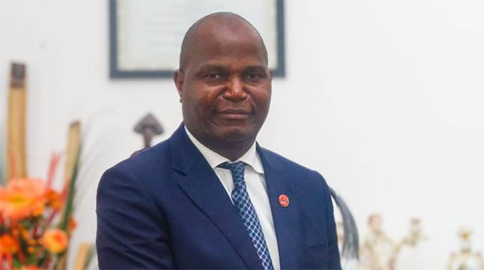 Mozambique’s Chapo takes presidential seat