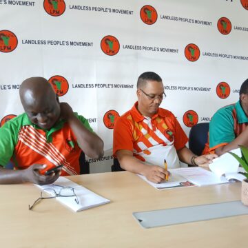 Swartbooi salutes Nujoma 