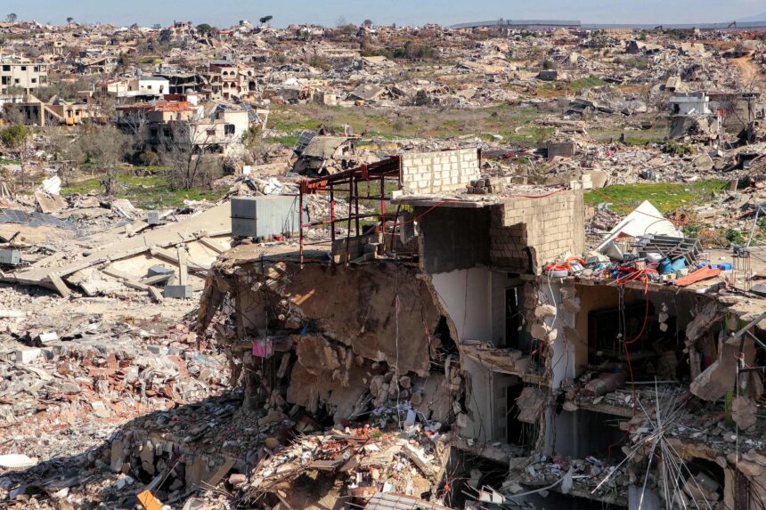 Israel withdraws but keeps five positions in Lebanon 