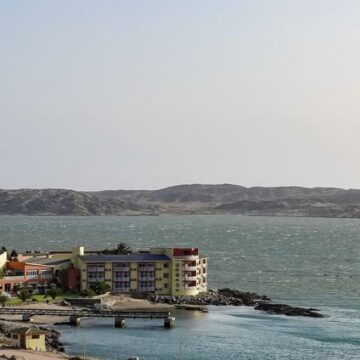 Nujoma backed construction of Lüderitz hotel