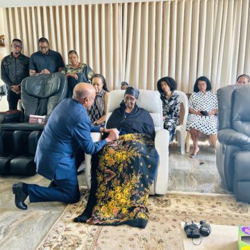 President Mbumba visits Nujoma family