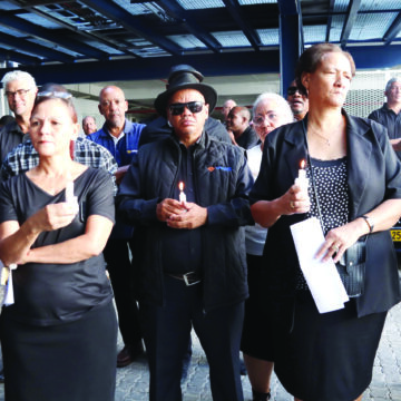 Telecom honours founding president with candlelight vigil