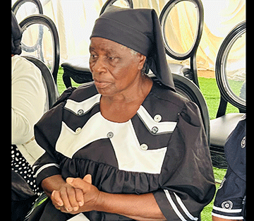 Julia2 Onkelo yooNujoma ya hokolola eputuko