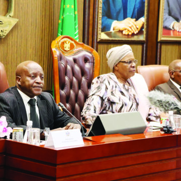 Cabinet NNN cuts weekly Cabinet meetings
