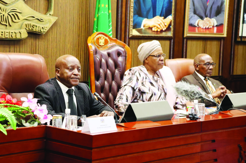 NNN cuts weekly Cabinet meetings