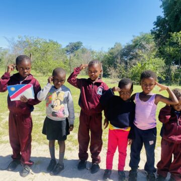 Kaku na ofikola mongula