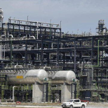 Nigeria Competition drives down Nigeria petrol prices