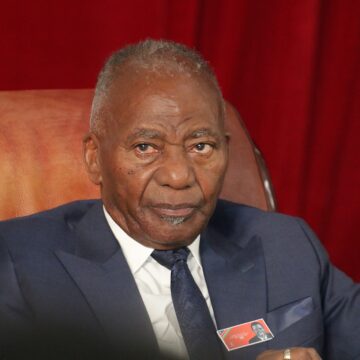 Katjavivi_Heather Erdmann Professor Katjavivi takes IPC to school