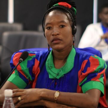 Ouṋepo oupe wa yeta omaraka mOmbongarero yOtjiwaṋa