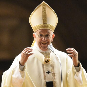 World tributes pour in for Pope Francis
