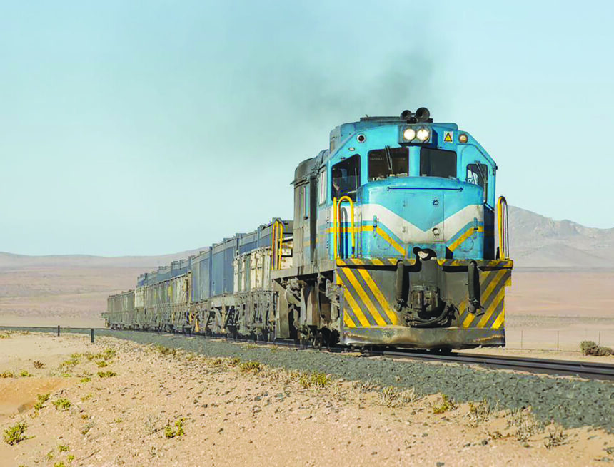 N$1b TransNamib locomotive tender blocked