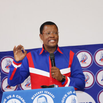 Venaani tears into housing budget