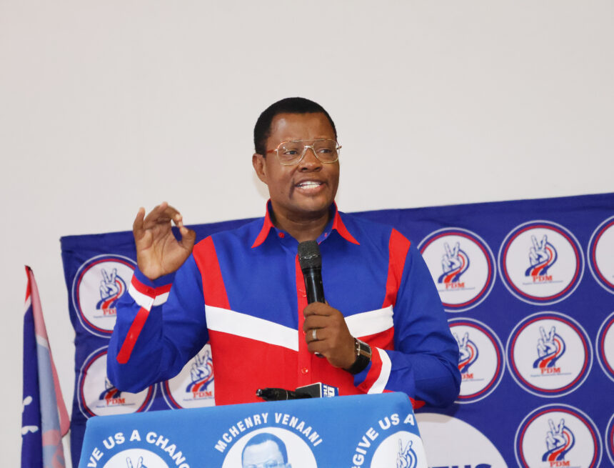 Venaani tears into housing budget