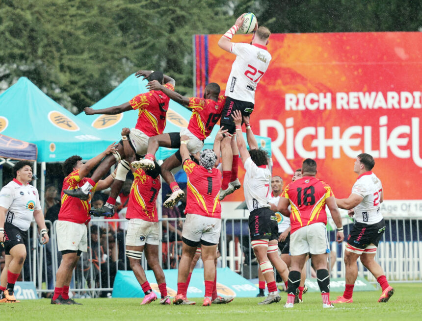 Wanderers thrash Dolphins