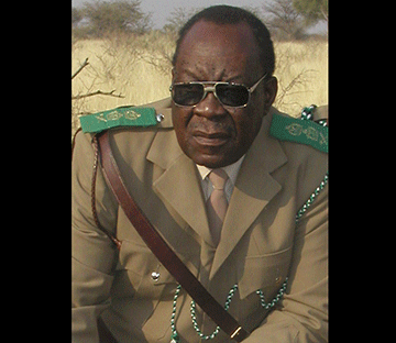 “Kamaa zembwa!”, “Kamaa manuka!”