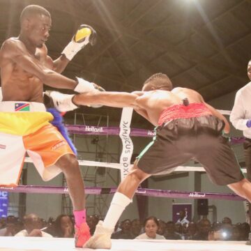 Kakololo jpg Kakololo itching for ring return