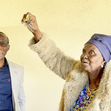 Omkaibasen2 Omkhaibasen resettled at last