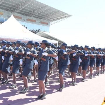 graduation 1 Aapolisi aape yeli 1 779 ya mana omadheulo