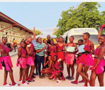 Ovanafikola va pewa ehongo kombinga yefimano lomifyuululwakalo