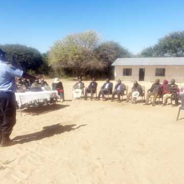 Nam, Bots strengthen cross-border ties