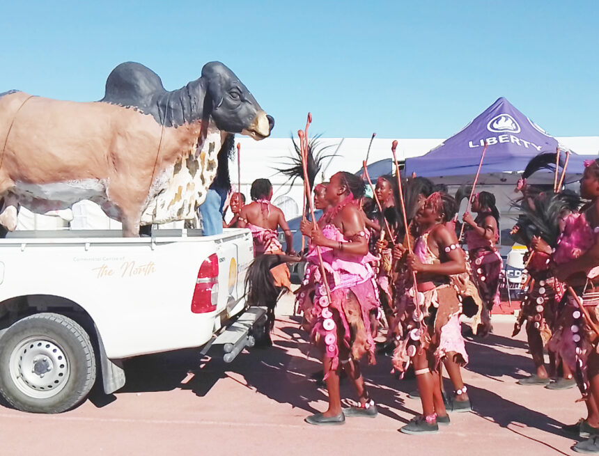 Totem expo weaves national pride