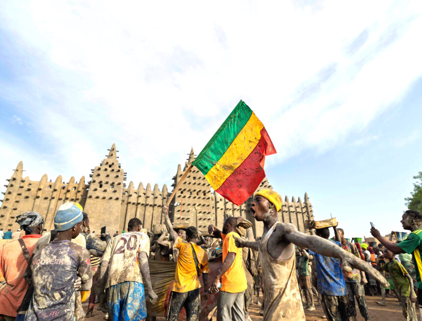Mali separatists clash with military and mercenaries