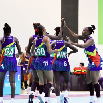 Desert Jewels outshine Ireland