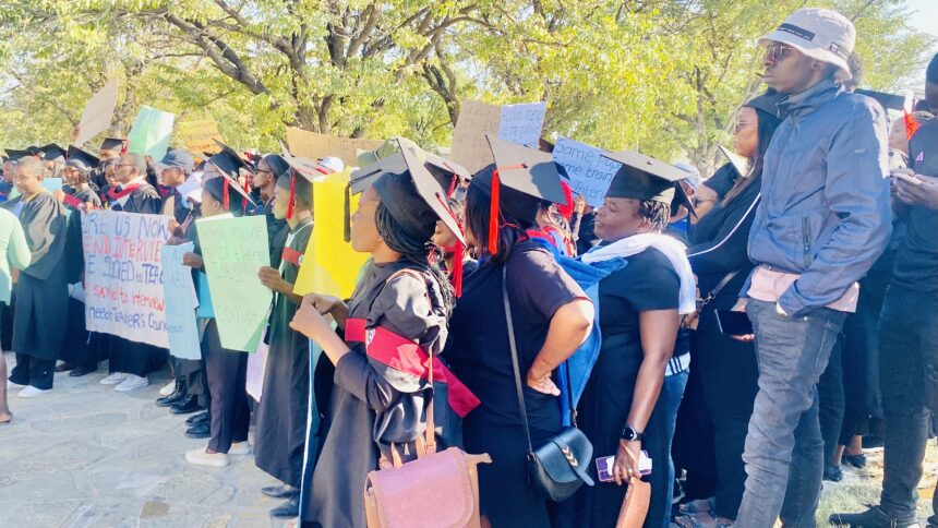 Unemployed teachers drop demands at govt’s door  … ‘stop education entries for five years’ 