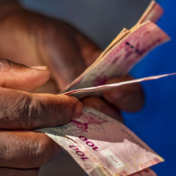 Cash Marisa !oa!ū ǀkhuwis ge 13% kōse sīhâ … ǀkhuwi-aon 260 000 ai mâse