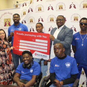 Donation'' Social Security a gandja omakwatho goN$250 000 koosikola monooli