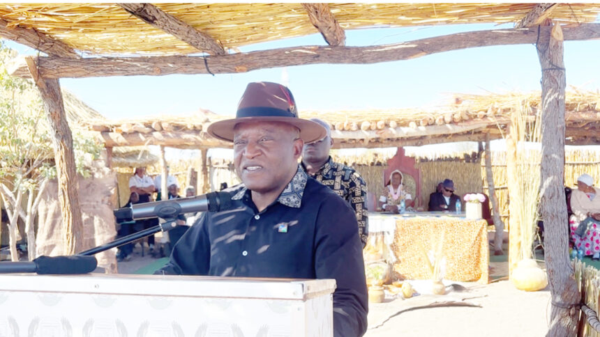 Epangero talikatengwidirapo elikwamo … Lyokurugana vakupe yimaliwa