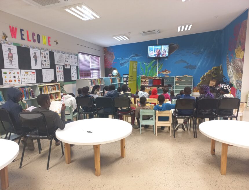 Kamishibai reading at community library in Mondesa 